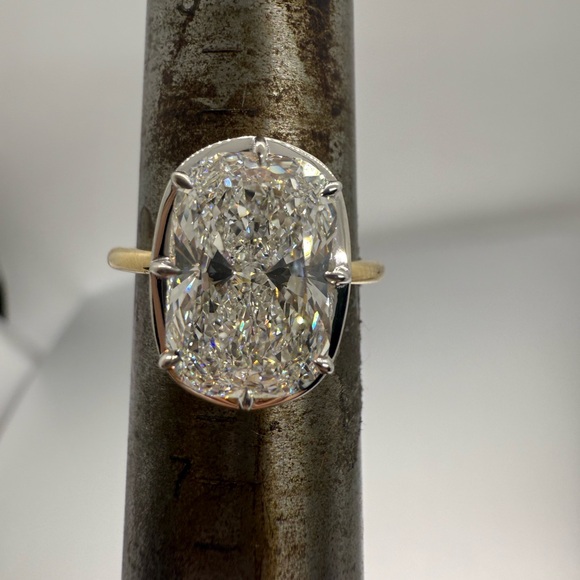5.05 carat E VS1 cushion two toned vintage style lab diamond engagement ring - Picture 7 of 10